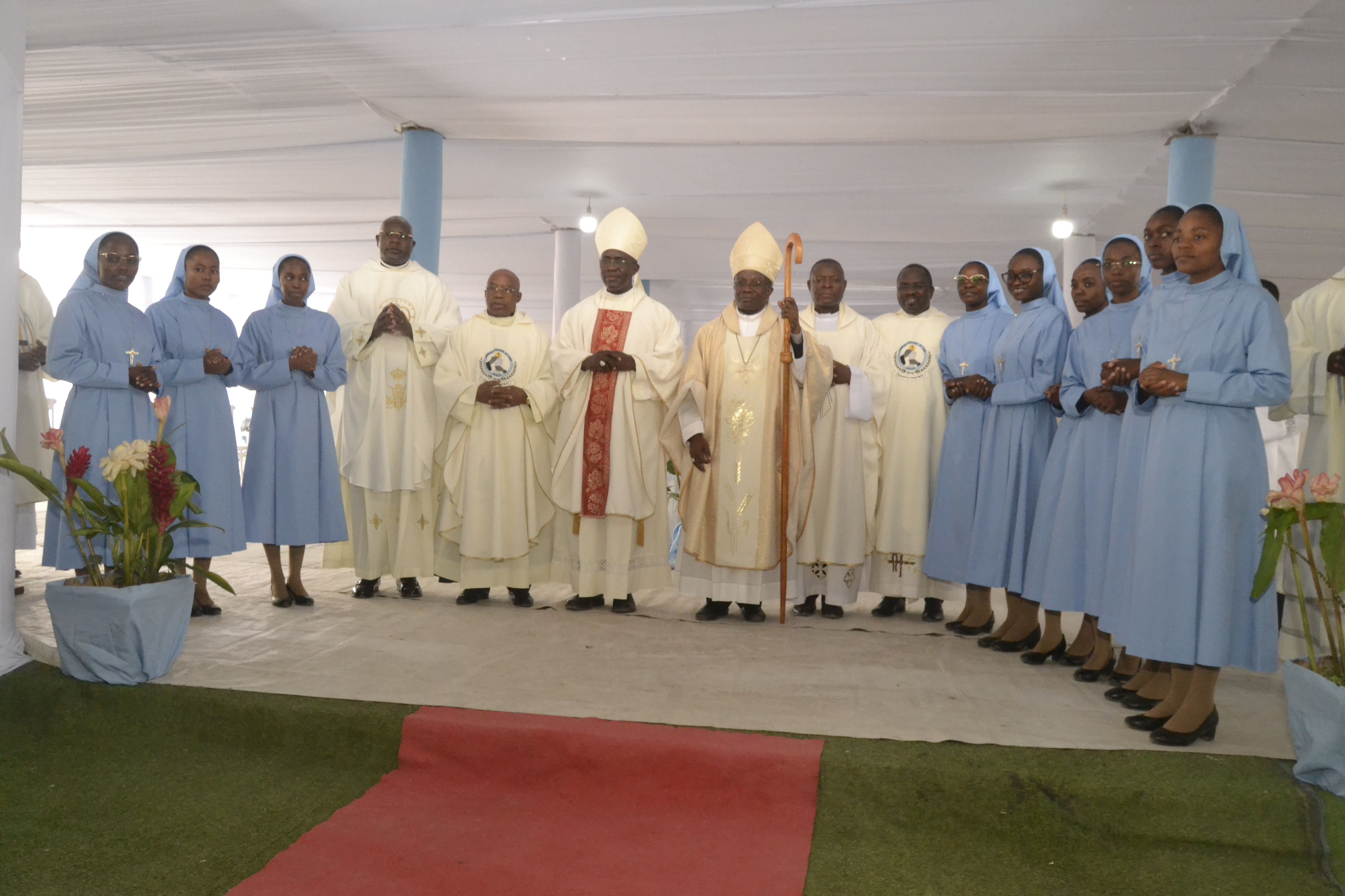 Abertura das Festividades dos 75 Anos das Irmãs de Santa Catarina de Sena reúne mais de 6 mil fiéis em Angola